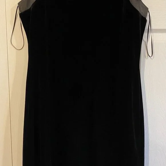 Dress - Picture 4 of 6